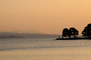 島の夕景